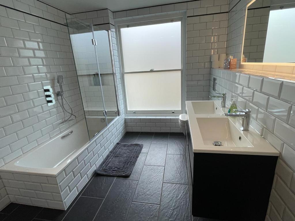 Luxury Apartment In Belsize Park London Eksteriør billede